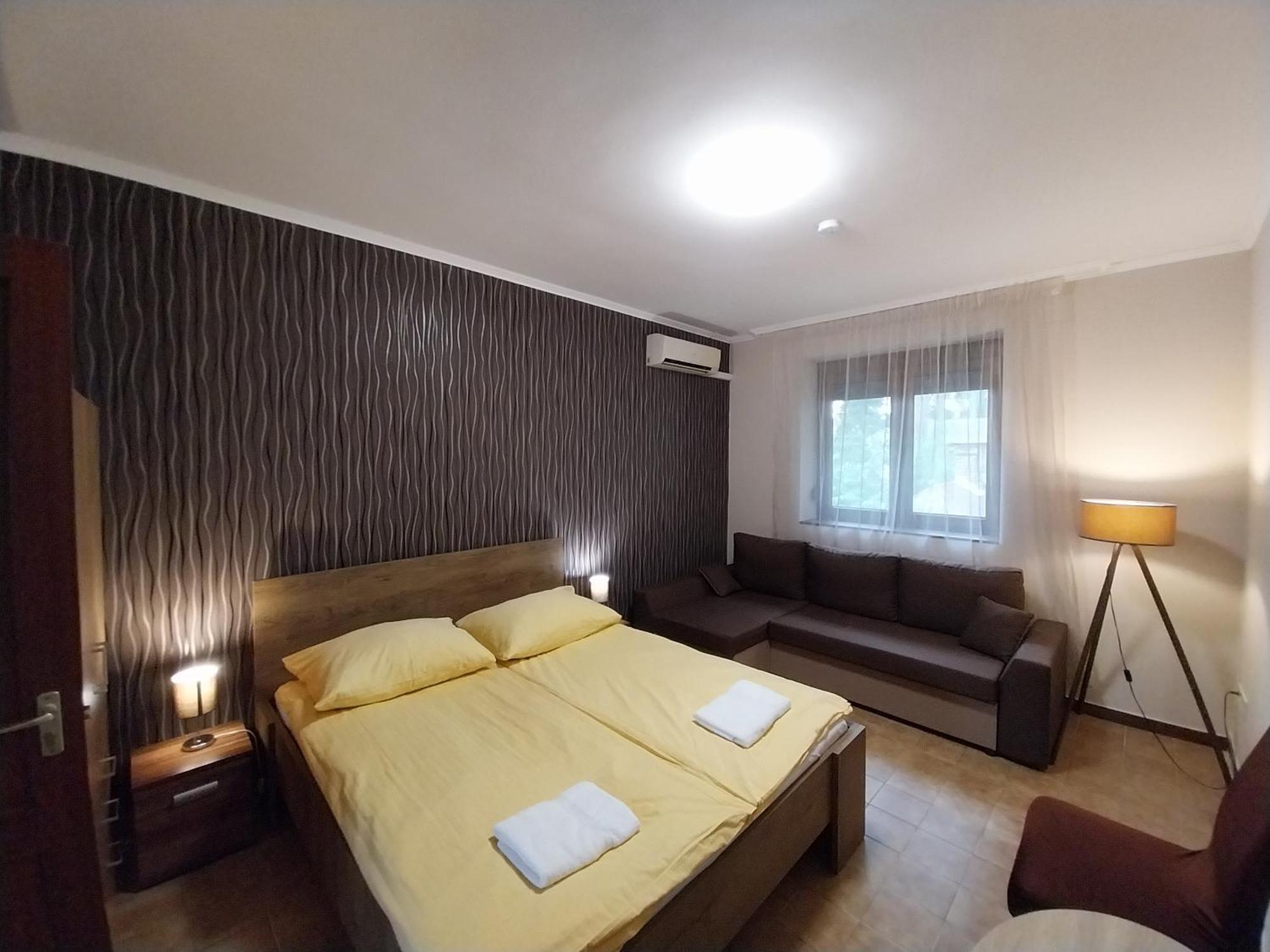 Fenyves Vendeghaz - Siofok Apartment Exterior photo